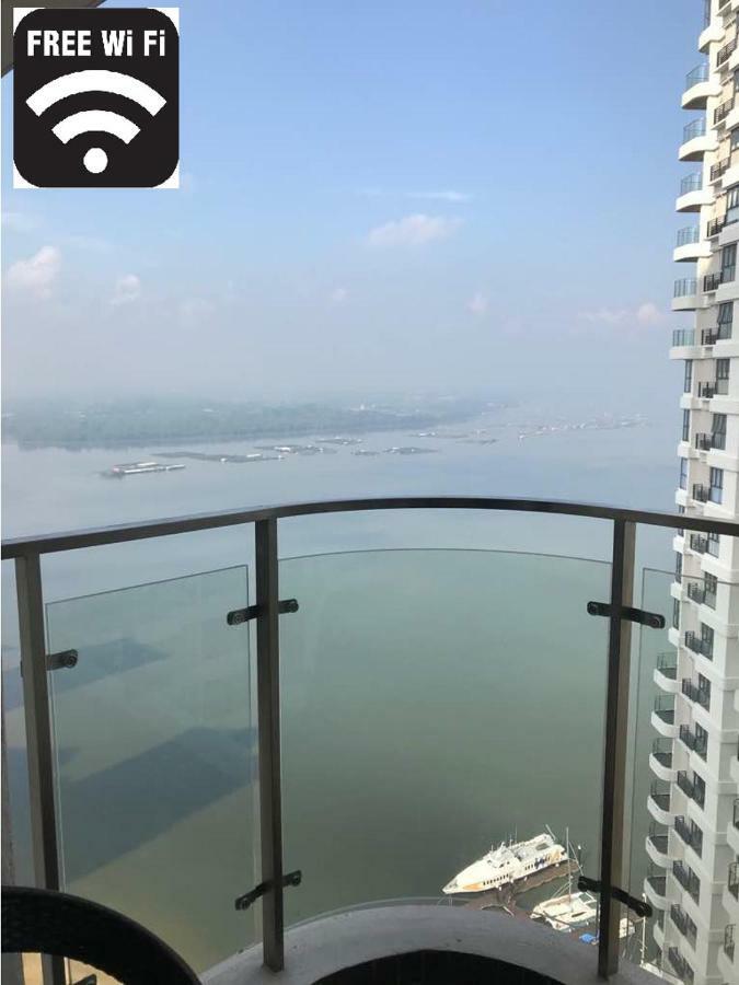 Country Garden Danga Bay , Royal Strand Johor Bahru Exteriör bild